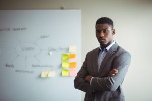 THE DIFFERENCE BETWEEN MANAGING PEOPLE AND GOVERNING PEOPLE HEALTH